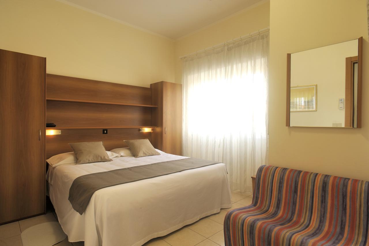 Albergo Anita Alassio Exteriör bild